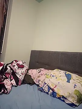 curvy diva  online show from September 9, 2025, 1:38 am