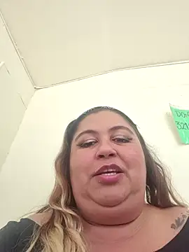 curvy diva  online show from September 23, 2025, 9:51 pm