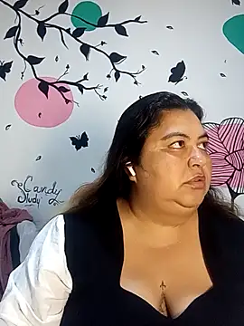 curvy diva  online show from October 21, 2025, 11:11 am