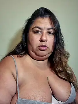 curvy diva  online show from March 15, 2026, 2:50 am