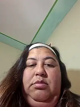 curvy diva  online show from March 31, 2026, 9:53 am