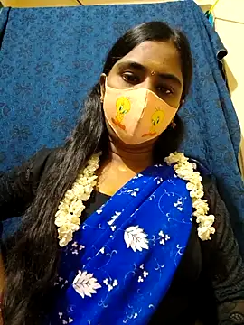 mini-queen online show from November 12, 2025, 8:26 am