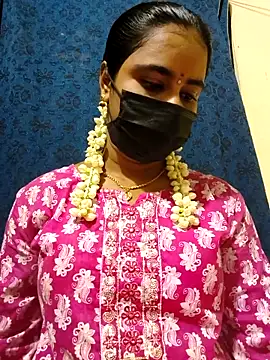 mini-queen online show from April 25, 2026, 1:41 pm