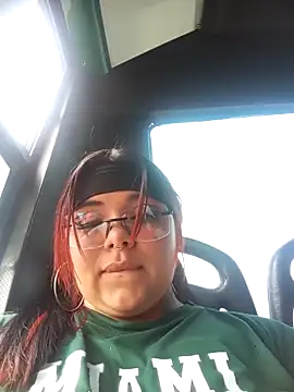 snow belle online show from October 6, 2025, 8:06 pm