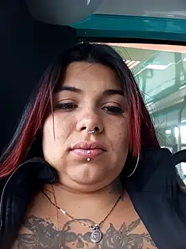 snow belle online show from November 1, 2025, 6:21 pm