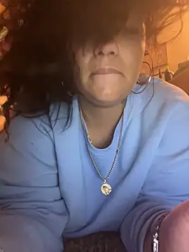 StylishEchium online show from March 11, 2026, 9:54 pm