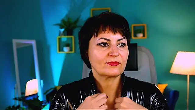 HelenBeler online show from November 17, 2025, 5:46 am