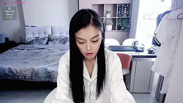 Xiao-zuzongl online show from October 2, 2025, 4:08 am