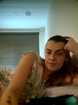 Carolinemiam online show from October 2, 2025, 12:23 pm