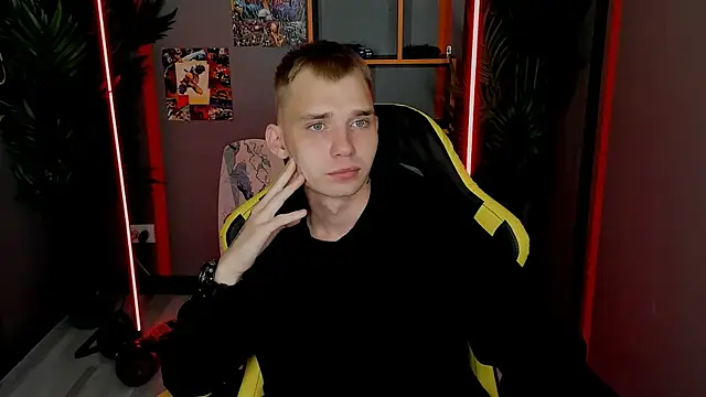 Snapshot of TimBlaks chatting on October 13, 2025, 8:53 pm TimBlaks online show from October 13, 2025, 8:53 pm