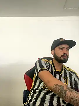 cristopher wallacee online show from October 6, 2025, 8:39 pm