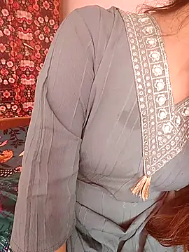 Dimple sexxy online show from September 12, 2025, 5:29 am