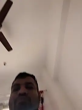 vinay smalldick online show from February 2, 2026, 3:05 am