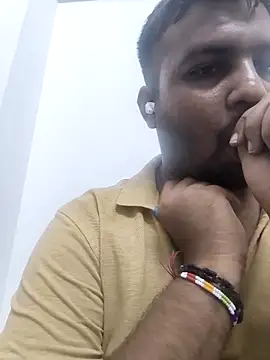 vinay smalldick online show from April 10, 2026, 2:11 pm