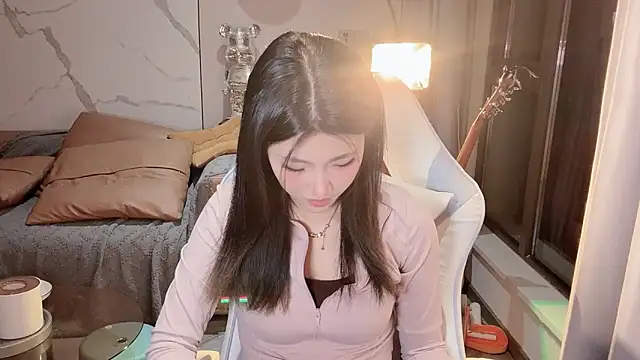 Lixinel-520 online show from December 17, 2025, 1:50 pm