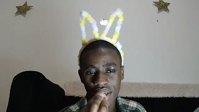 Vince Favent online show from October 28, 2025, 9:06 pm