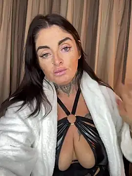 IrishmilfAnna online show from May 7, 2026, 12:10 pm