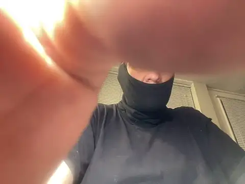 J3tbl4ck online show from October 8, 2025, 10:57 am