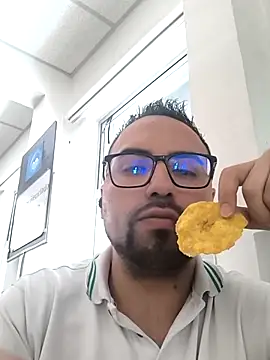 Snapshot of Jharicio-89 chatting on September 24, 2025, 6:55 pm Jharicio-89 online show from September 24, 2025, 6:55 pm