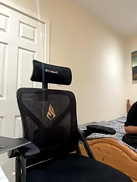 mixedcouplee69 online show from October 6, 2025, 11:51 am