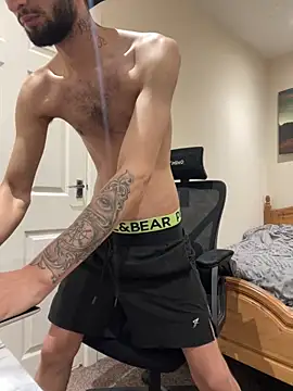 mixedcouplee69 online show from October 11, 2025, 11:25 pm