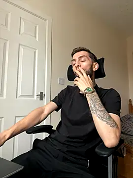 mixedcouplee69 online show from October 12, 2025, 3:33 pm