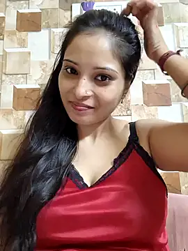 QUEEN-ADITI online show from October 22, 2025, 3:40 am