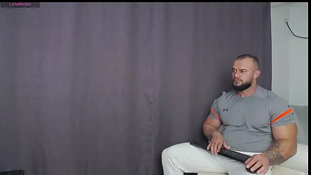 Snapshot of RickyMiami1 chatting on September 28, 2025, 6:46 pm RickyMiami1 online show from September 28, 2025, 6:46 pm