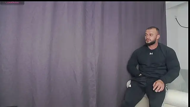 Snapshot of RickyMiami1 chatting on October 15, 2025, 6:19 pm RickyMiami1 online show from October 15, 2025, 6:19 pm