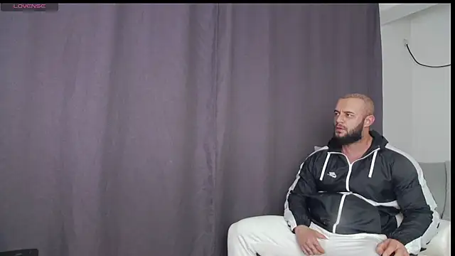 Snapshot of RickyMiami1 chatting on October 28, 2025, 6:10 pm RickyMiami1 online show from October 28, 2025, 6:10 pm