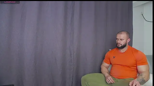 RickyMiami1 online show from November 26, 2025, 6:31 pm