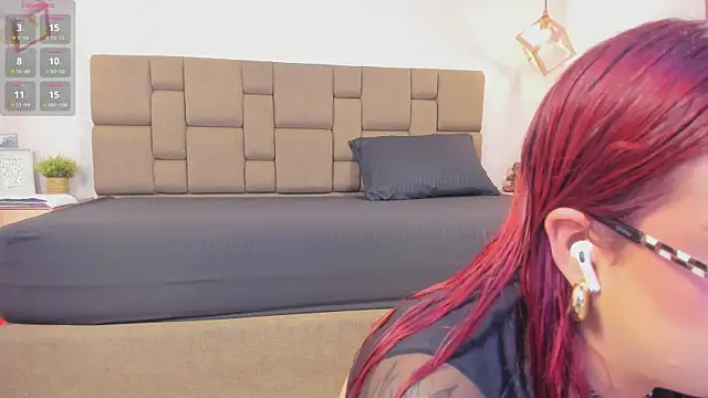 Snapshot of Julieth_Rojas chatting on February 25, 2026, 4:11 am Julieth Rojas online show from February 25, 2026, 4:11 am