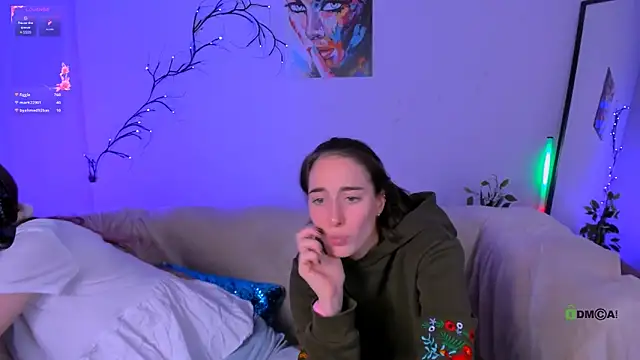 khloebeauty online show from October 16, 2025, 7:48 pm