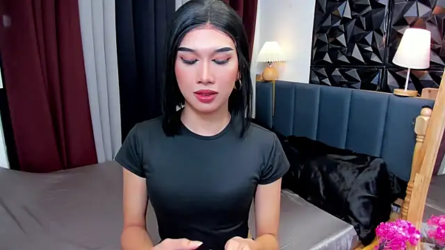 AshCollins online show from November 8, 2025, 2:50 pm