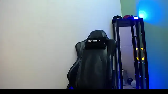 dilan hott  online show from January 10, 2026, 4:09 pm