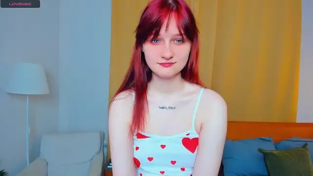 KatyKufel online show from October 26, 2025, 7:42 pm