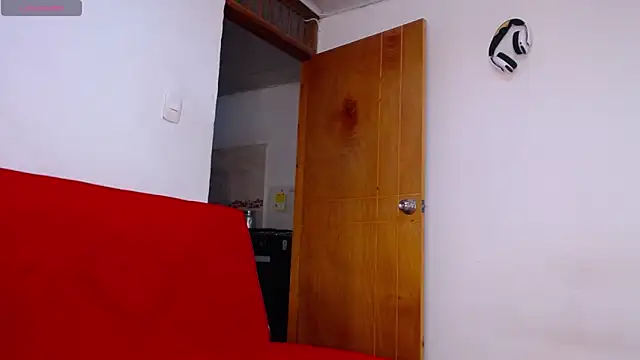 tommyblessd1 online show from November 19, 2025, 7:47 pm