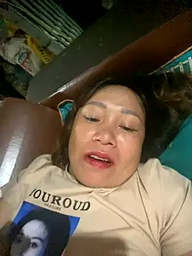 Snapshot of Dunmii chatting on September 17, 2025, 3:24 pm Dunmii online show from September 17, 2025, 3:24 pm