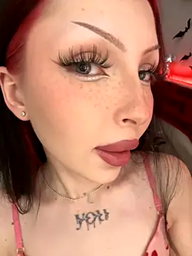 Lina Thornton  online show from October 17, 2025, 8:33 pm