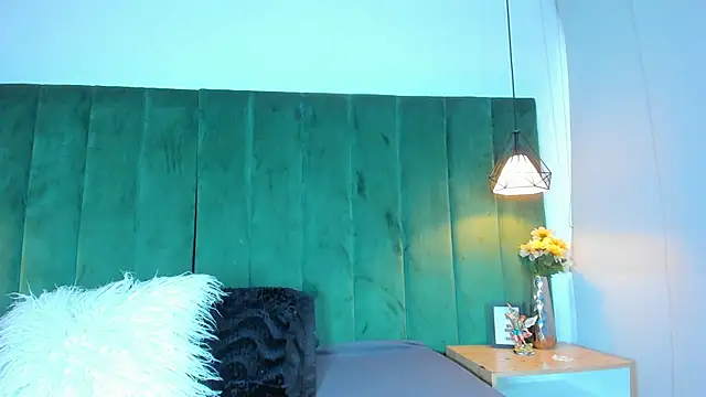 kittyy milk 001 online show from October 3, 2025, 8:28 pm