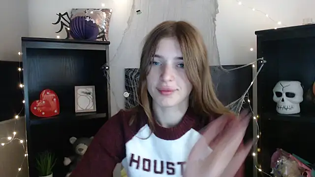 JuiceLips   online show from November 7, 2025, 8:14 am