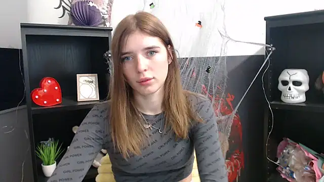 JuiceLips   online show from November 11, 2025, 2:50 pm