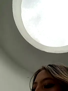 KloePink  online show from November 26, 2025, 12:39 pm