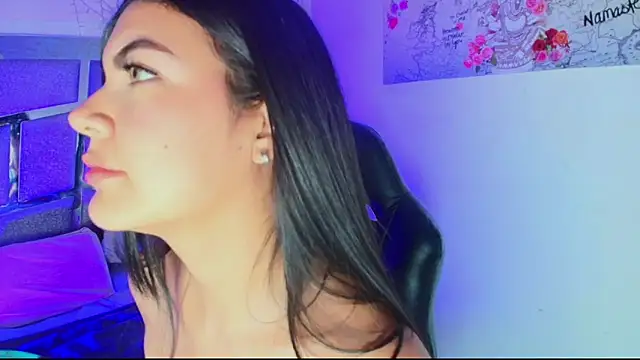 jennifer Scot online show from September 26, 2025, 3:27 pm