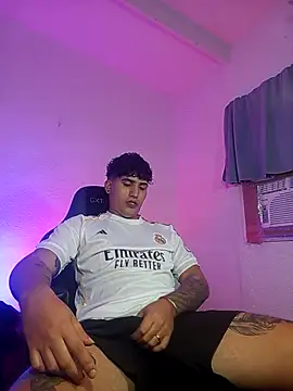 Snapshot of Saturn_boy chatting on November 4, 2025, 5:17 am Saturn boy online show from November 4, 2025, 5:17 am