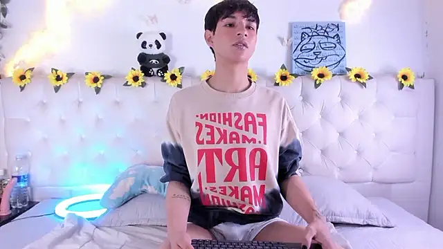 AleAurarashi online show from January 18, 2026, 12:47 am