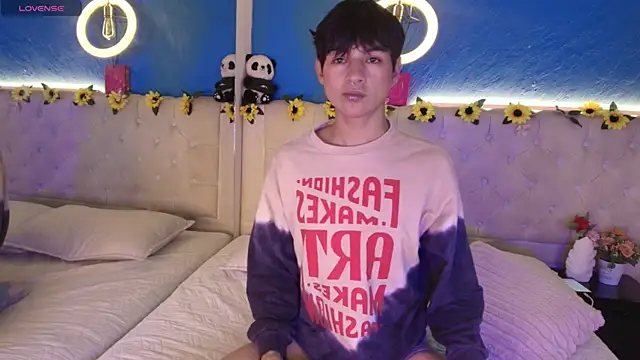 AleAurarashi online show from March 29, 2026, 8:14 am