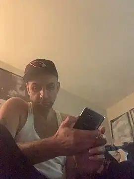 Hothotboyg online show from March 6, 2026, 2:35 pm