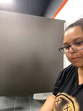 wishuhope4 online show from October 20, 2025, 4:51 pm