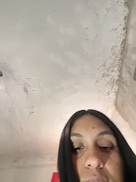 Messy-diana21 online show from April 19, 2026, 6:10 pm